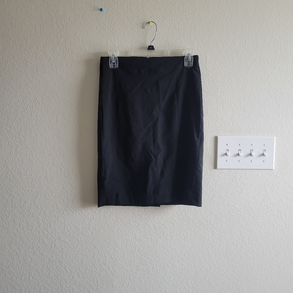 Theory Pencil Skirt Size 4